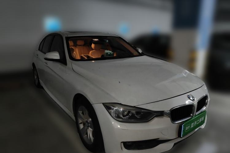 Used BMW 3 Series 2013 320i Sport Edition Front Right 45 Deg