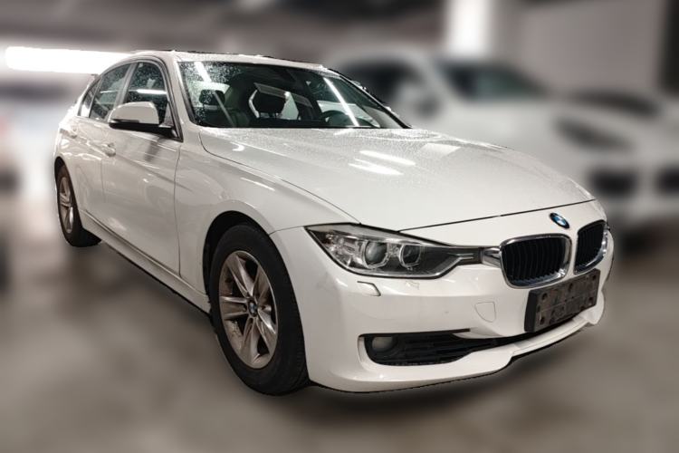 Used BMW 3 Series 2013 320i Sport Edition Front Right 45 Deg