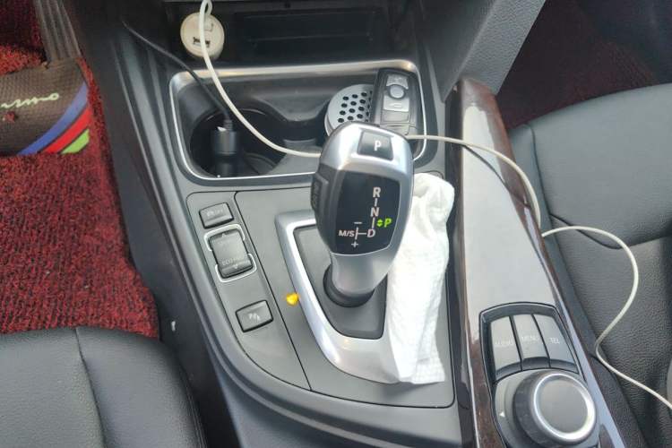 Used BMW 3 Series 2013 320Li Fashion Model Gear Lever