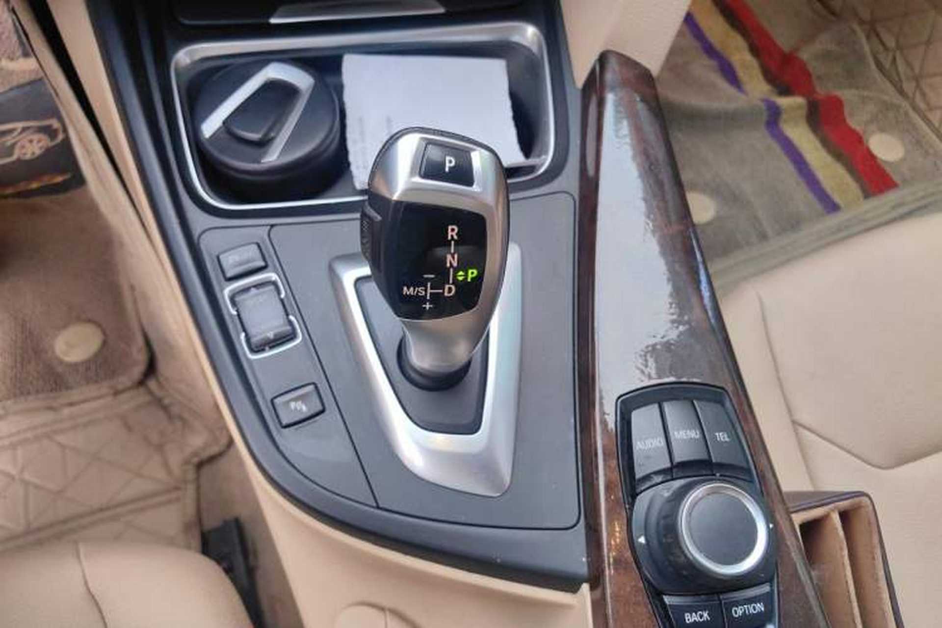 Used BMW 3 Series 2013 320Li Fashion Model Gear Lever