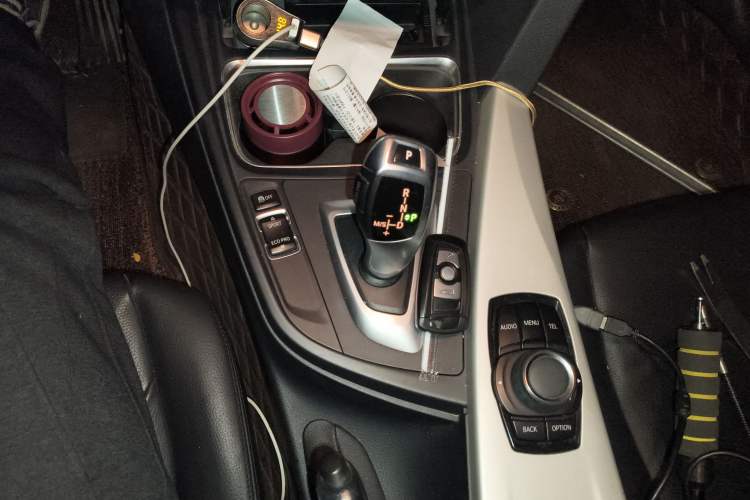Used BMW 3 Series 2013 320i Sport Edition Gear Lever