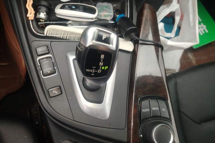 Used BMW 3 Series 2013 320Li Fashion Model Gear Lever