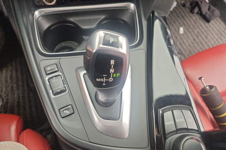 Used BMW 3 Series 2013 316i Sport Design Package Gear Lever