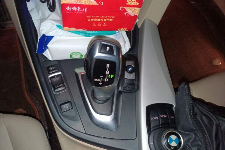 Used BMW 3 Series 2013 320Li Fashion Model Gear Lever