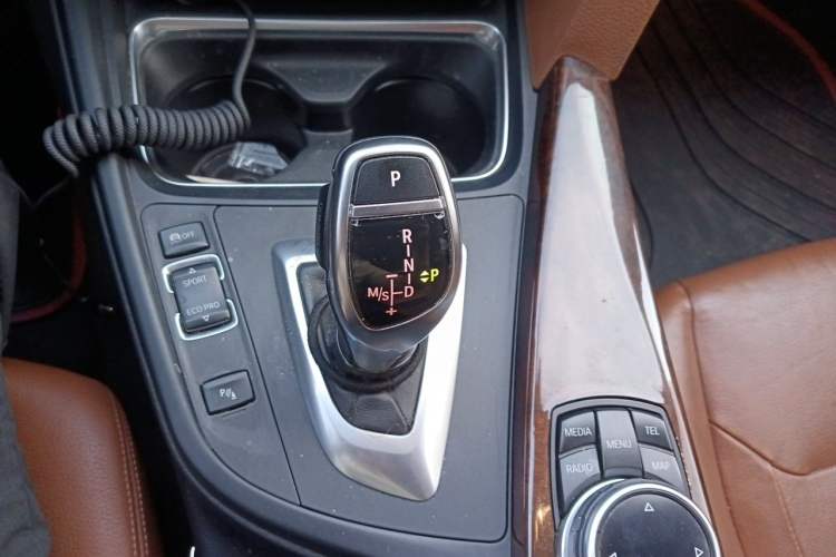 Used BMW 3 Series 2013 Facelift 320Li Fashion Design Package Gear Lever