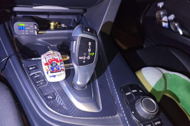 Used BMW 3 Series 2013 320Li Fashion Model Gear Lever