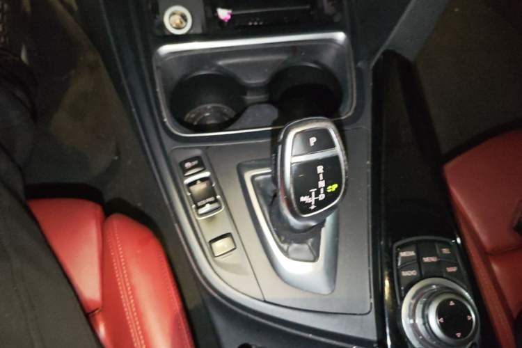 Used BMW 3 Series 2013 328i Sport Design Package Gear Lever