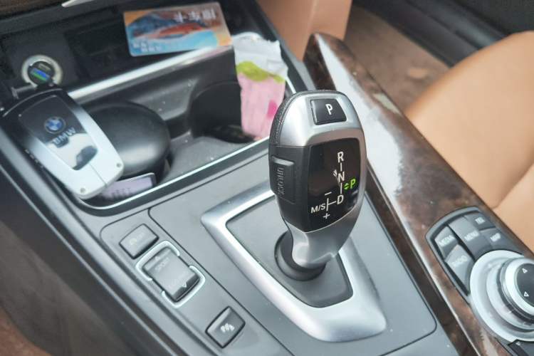 Used BMW 3 Series 2013 320Li Luxury Design Package Gear Lever