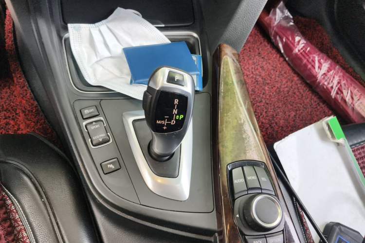 Used BMW 3 Series 2013 320Li Fashion Model Gear Lever