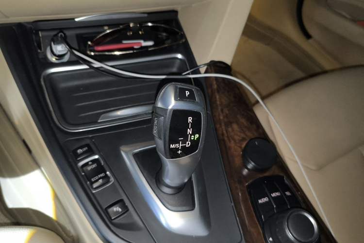 Used BMW 3 Series 2013 320Li Fashion Model Gear Lever