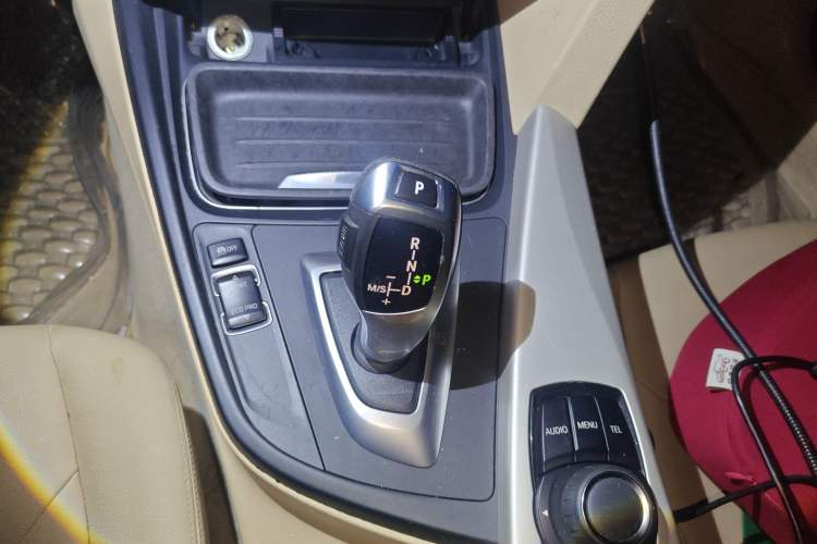 Used BMW 3 Series 2013 316i Active Edition Gear Lever