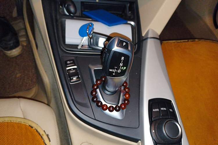 Used BMW 3 Series 2013 320i Sport Touring Edition Gear Lever
