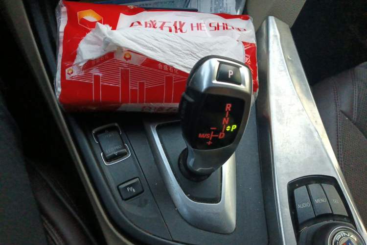 Used BMW 3 Series 2013 320Li Fashion Model Gear Lever