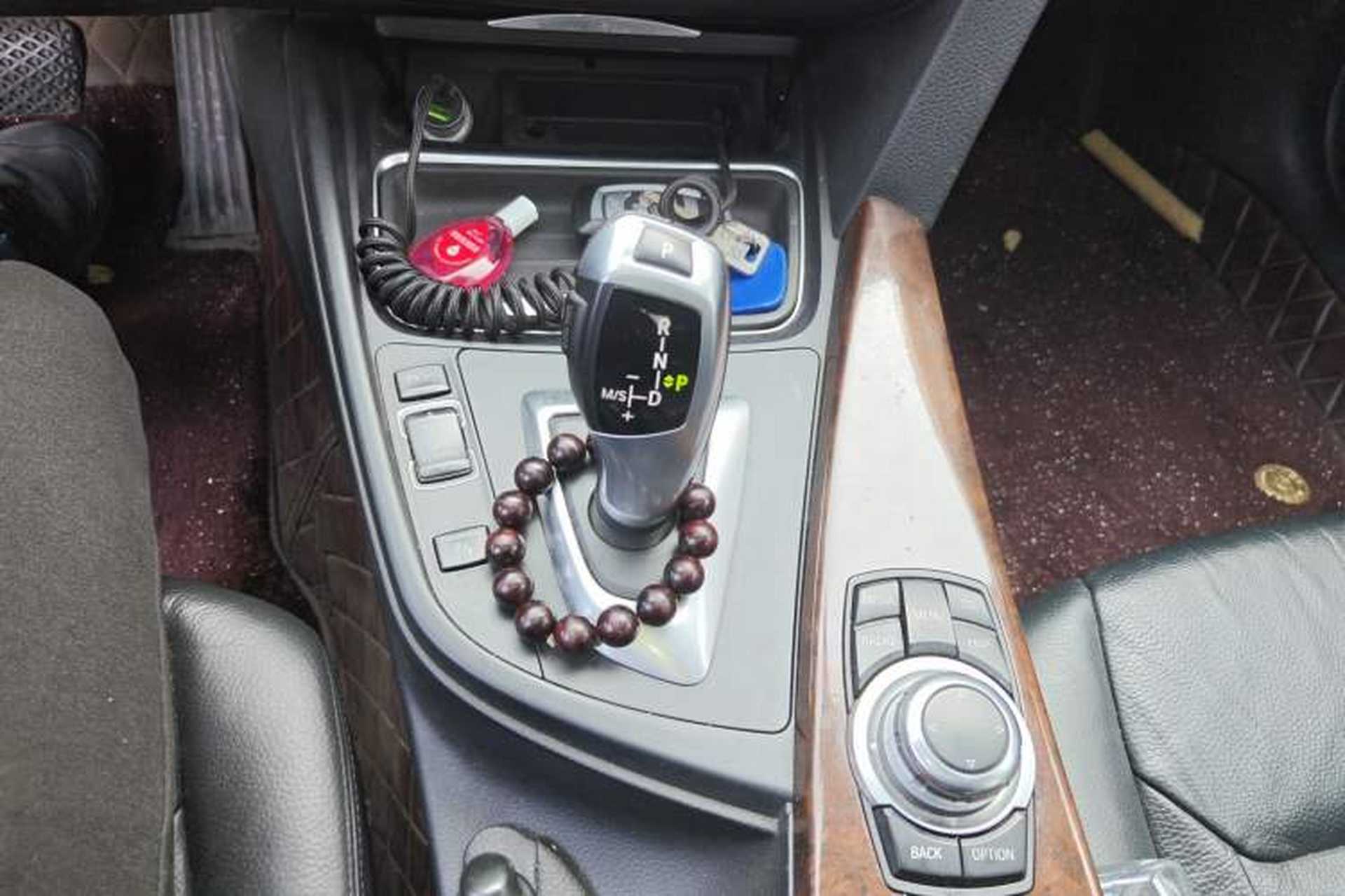 Used BMW 3 Series 2013 320Li Luxury Design Package Gear Lever