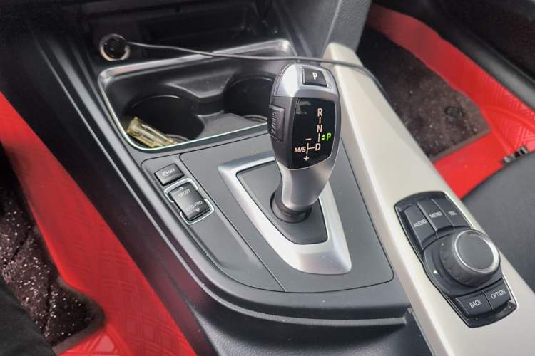 Used BMW 3 Series 2013 316i Active Edition Gear Lever