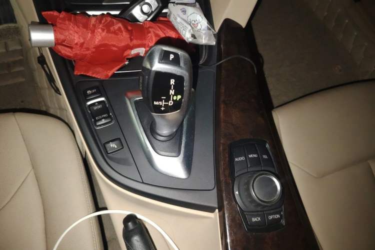 Used BMW 3 Series 2013 320Li Fashion Model Gear Lever