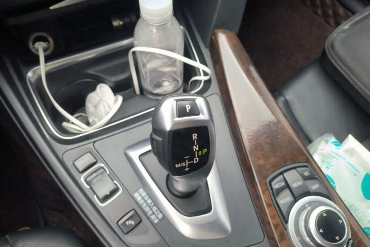 Used BMW 3 Series 2013 Facelifted 320Li Luxury Design Package Gear Lever
