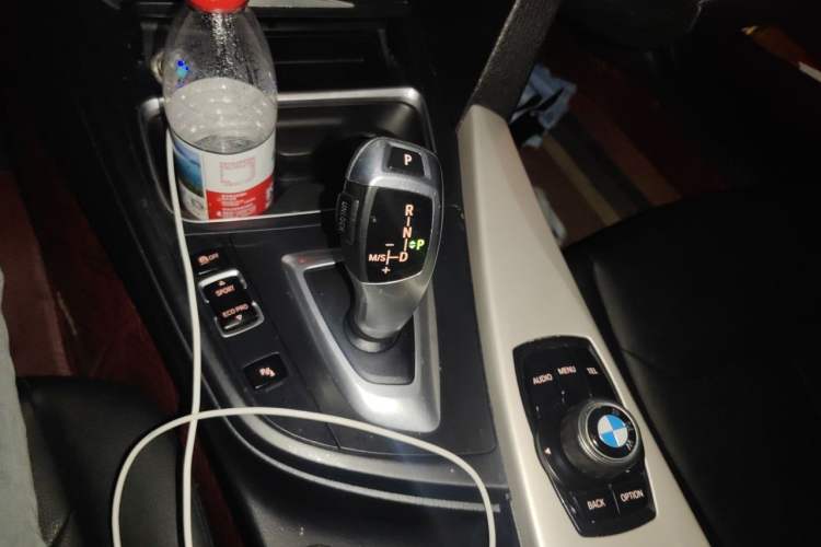 Used BMW 3 Series 2013 320Li Fashion Model Gear Lever