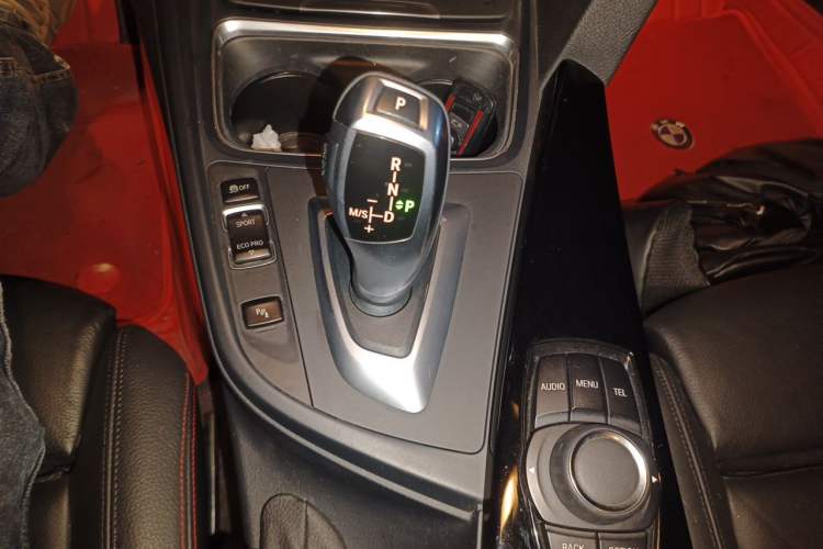 Used BMW 3 Series 2013 316i Sport Design Package Gear Lever