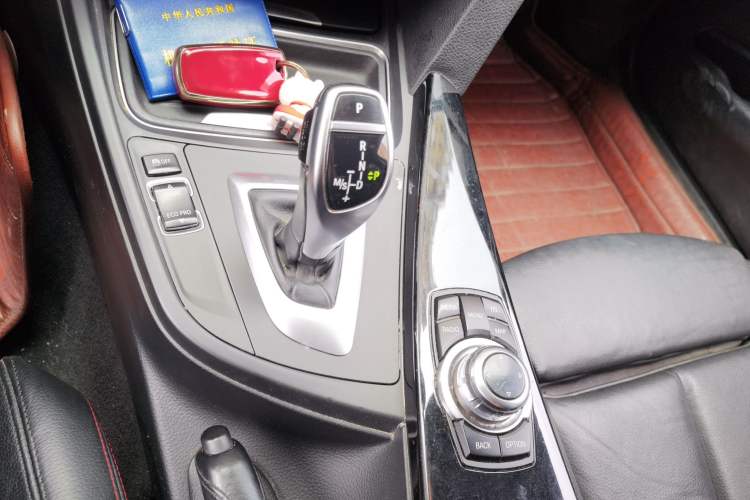 Used BMW 3 Series 2013 Restyled 320i Sport Design Package Gear Lever
