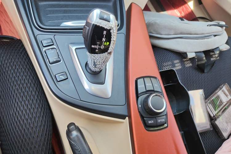 Used BMW 3 Series 2013 320Li Fashion Model Gear Lever