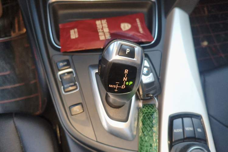 Used BMW 3 Series 2013 320Li Fashion Model Gear Lever