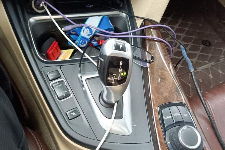 Used BMW 3 Series 2013 320Li Fashion Model Gear Lever