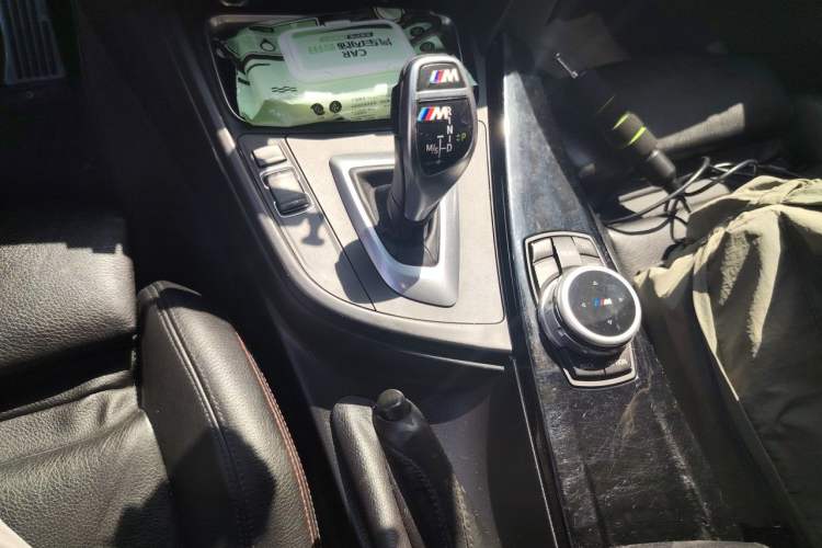 Used BMW 3 Series 2013 Restyled 320i Sport Design Package Gear Lever