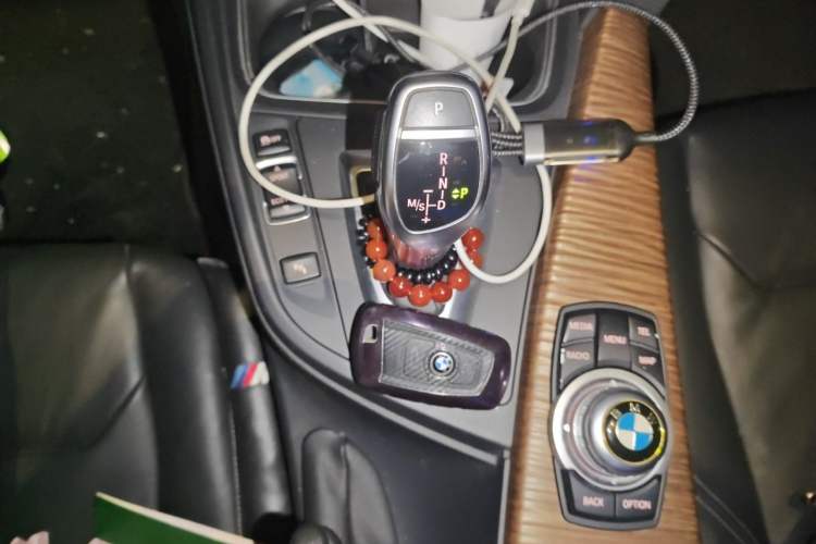 Used BMW 3 Series 2013 320Li Fashion Design Package Gear Lever