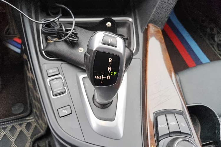 Used BMW 3 Series 2013 320Li Fashion Design Package Gear Lever