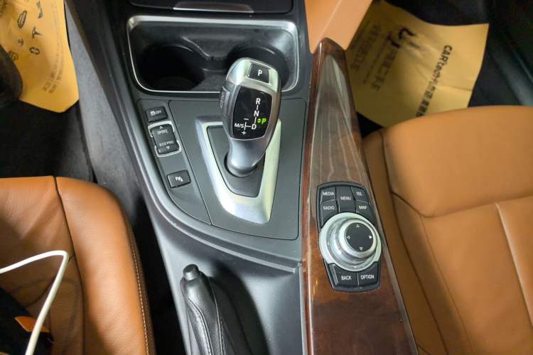 Used BMW 3 Series 2013 320Li Luxury Design Package Gear Lever