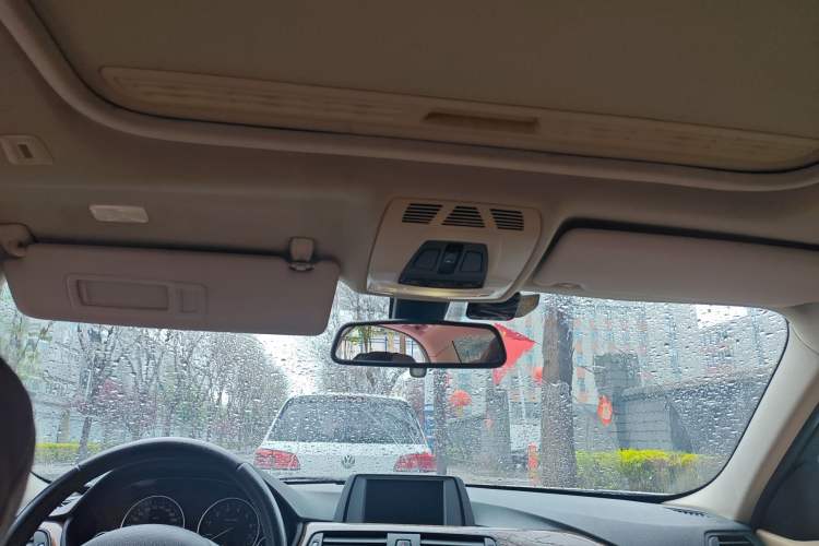 Used BMW 3 Series 2013 320Li Fashion Model Headliner