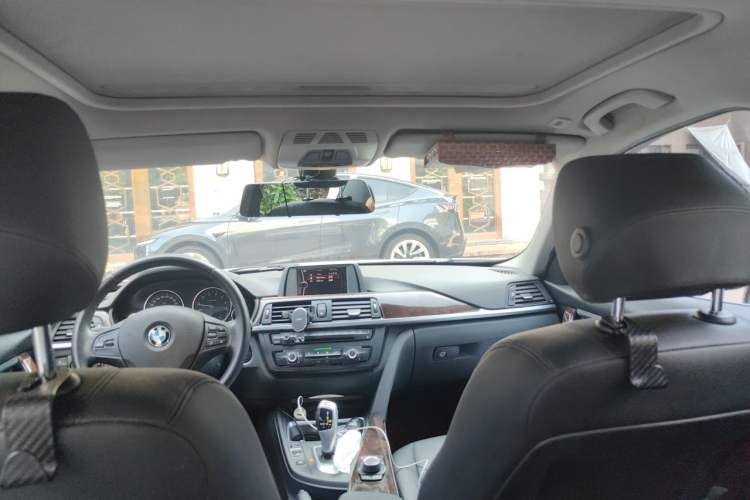 Used BMW 3 Series 2013 320Li Fashion Model Headliner
