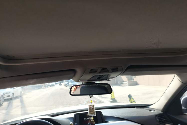 Used BMW 3 Series 2013 320Li Fashion Model Headliner