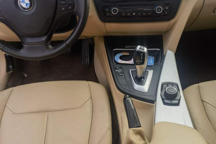 Used BMW 3 Series 2013 320i Sport Edition Headliner