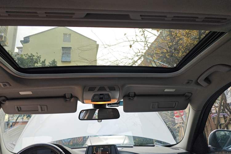 Used BMW 3 Series 2013 320i Sport Edition Headliner