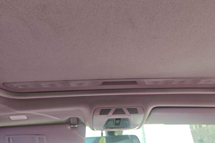 Used BMW 3 Series 2013 328Li Luxury Design Package Headliner