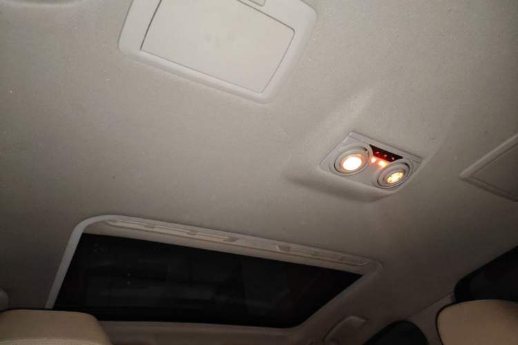 Used BMW 3 Series 2013 320Li Fashion Model Headliner