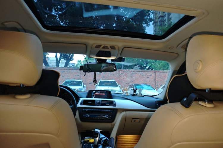Used BMW 3 Series 2013 320i Sport Edition Headliner