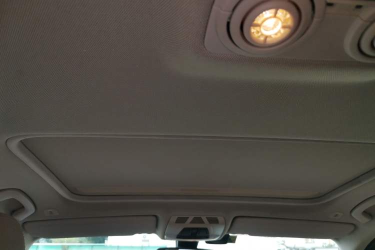 Used BMW 3 Series 2013 320Li Fashion Model Headliner