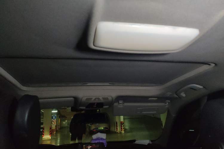 Used BMW 3 Series 2013 320i Active Edition Headliner