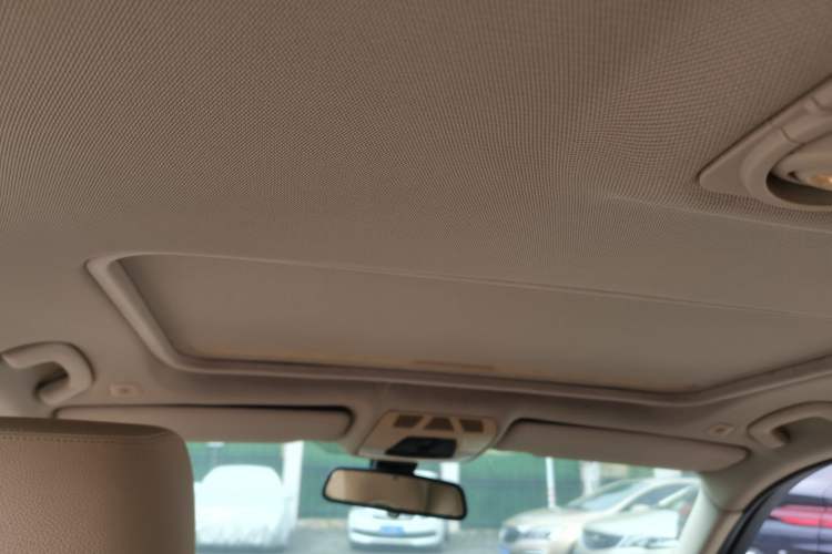 Used BMW 3 Series 2013 320Li Fashion Model Headliner