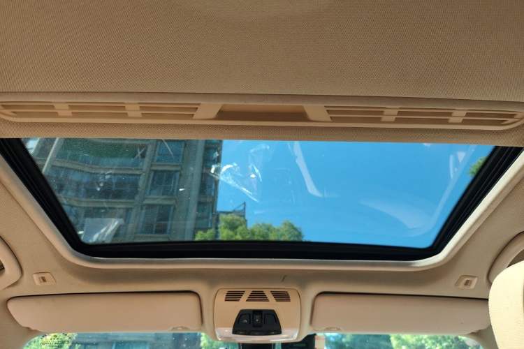 Used BMW 3 Series 2013 Facelift 328Li Luxury Design Package Headliner