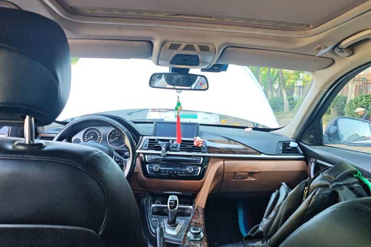 Used BMW 3 Series 2013 320Li Luxury Design Package Headliner