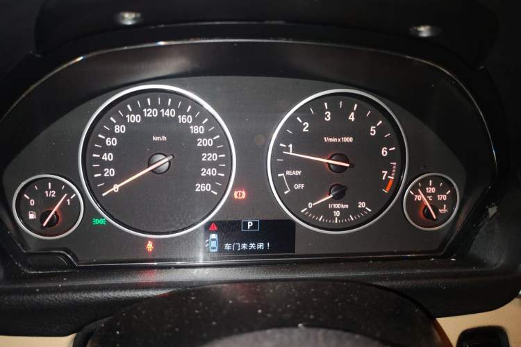 Used BMW 3 Series 2013 320i Sport Edition Instrument Cluster