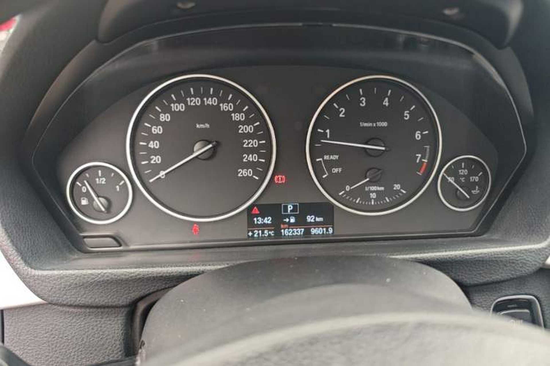 Used BMW 3 Series 2013 320i Active Edition Instrument Cluster