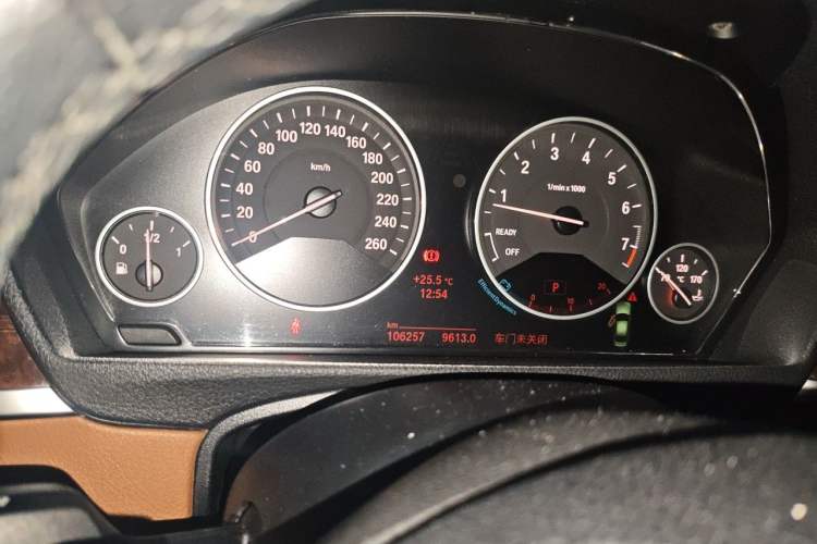 Used BMW 3 Series 2013 Facelift 320Li Fashion Design Package Instrument Cluster