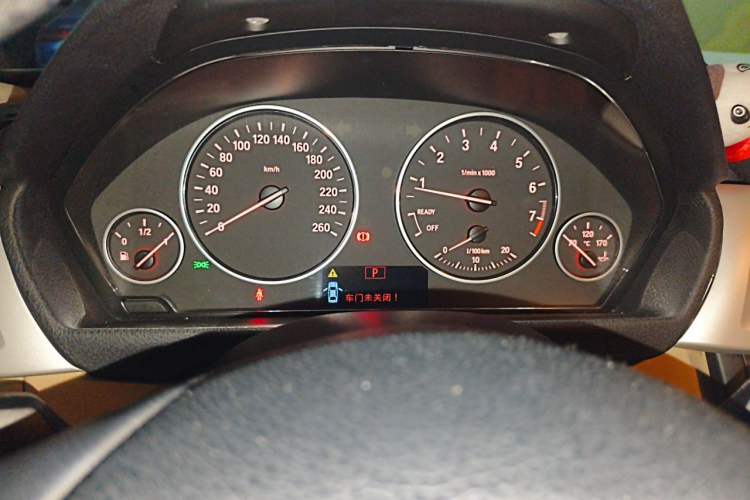 Used BMW 3 Series 2013 320i Sport Edition Instrument Cluster