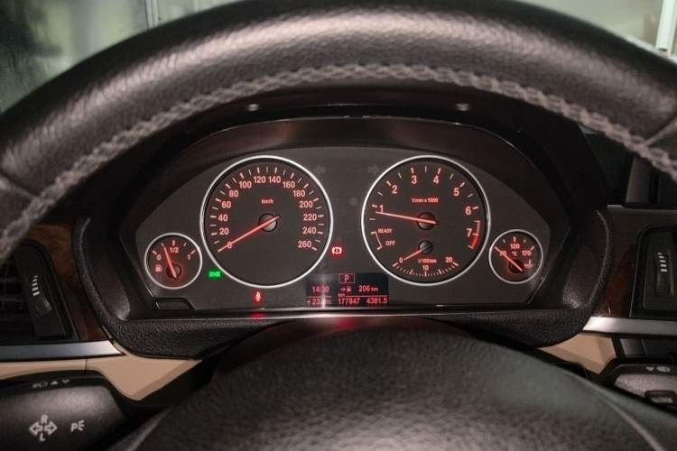 Used BMW 3 Series 2013 320Li Fashion Model Instrument Cluster
