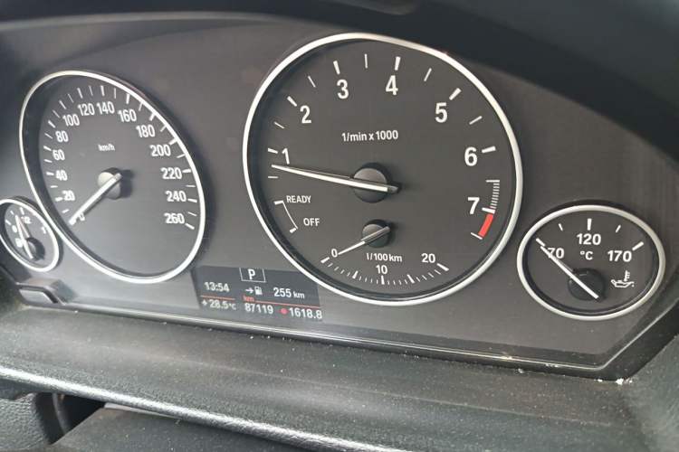 Used BMW 3 Series 2013 320Li Luxury Design Package Instrument Cluster